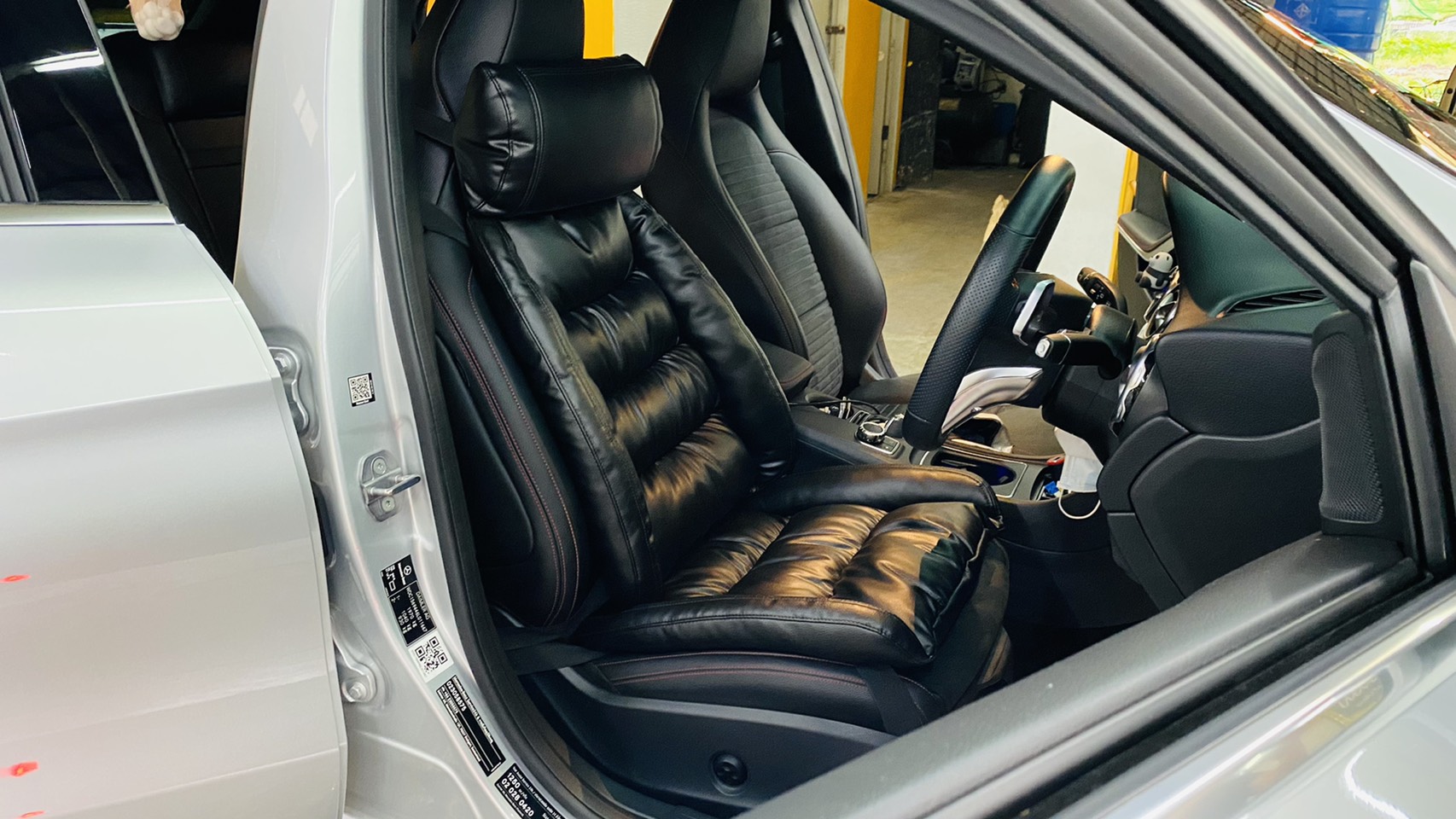 a soft car seat cushion